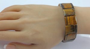 Tigerauge Armband gold braune Natur Edelsteine flexibel